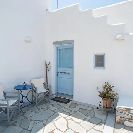 펜션 Anemoessa Cycladic House Angairiá