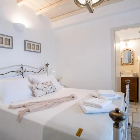 Anemoessa Cycladic House *