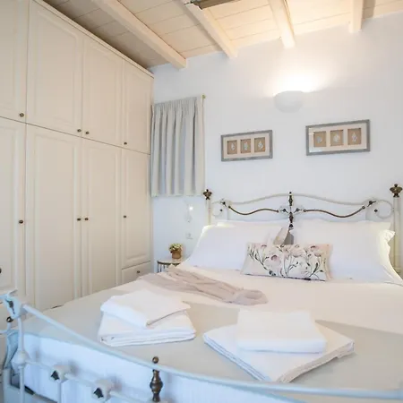 Anemoessa Cycladic House *