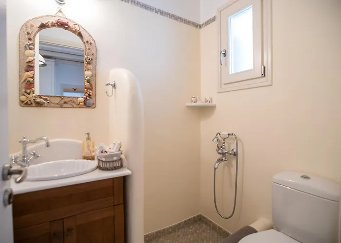 Anemoessa Cycladic House Angeriá