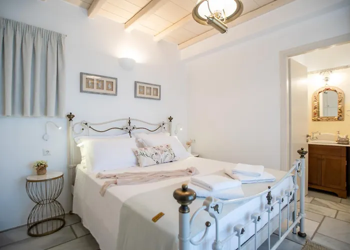 Anemoessa Cycladic House Angeriá