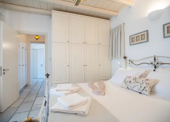 Anemoessa Cycladic House *